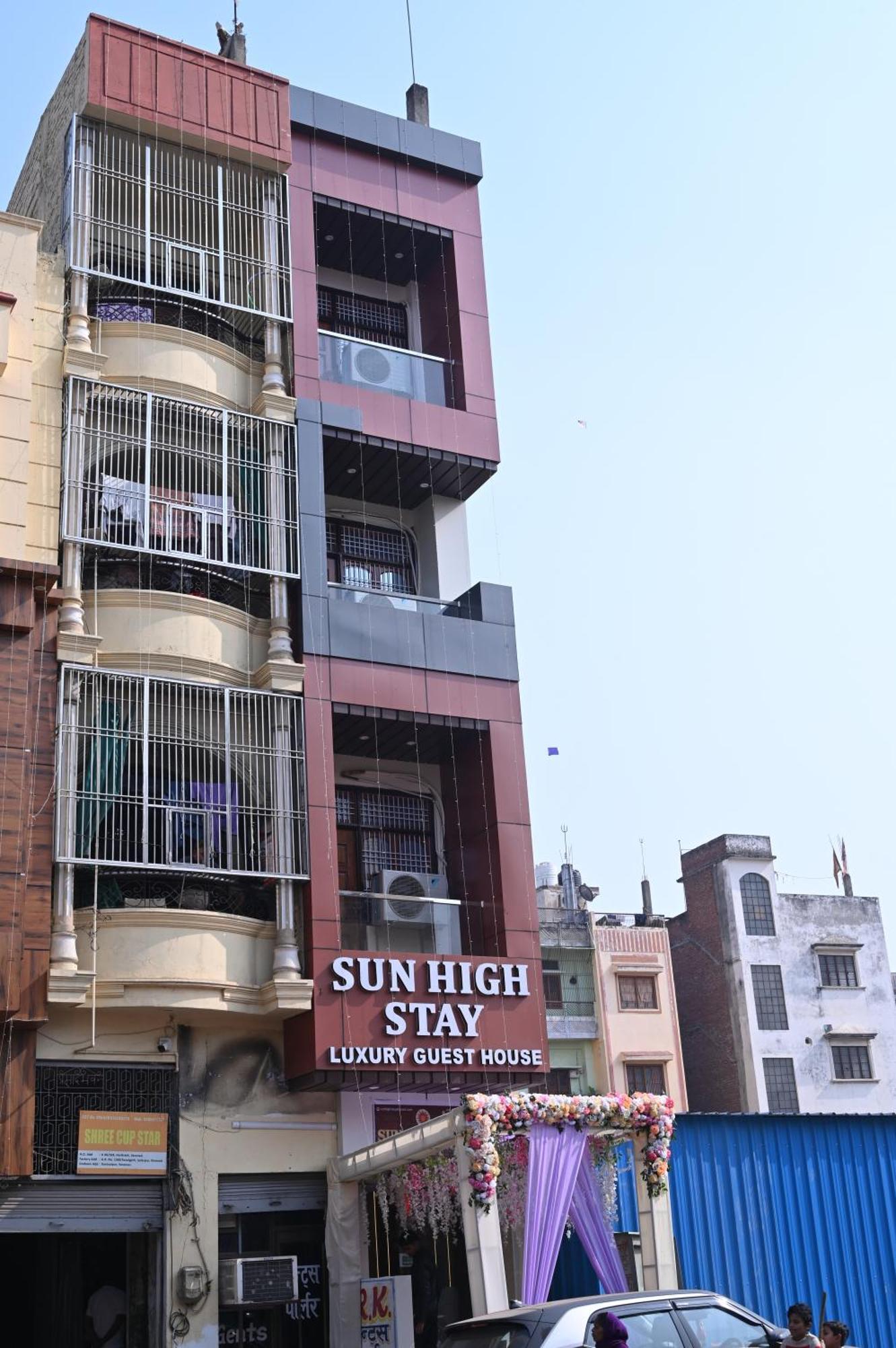 Sun High Stay Luxury Guest House 瓦拉纳西 外观 照片